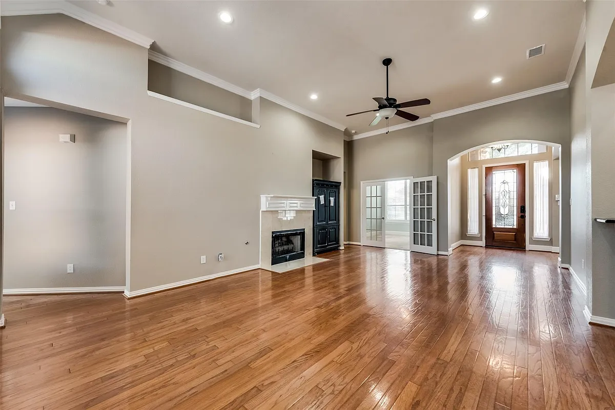 Building Photo - 3635 Eden Dr