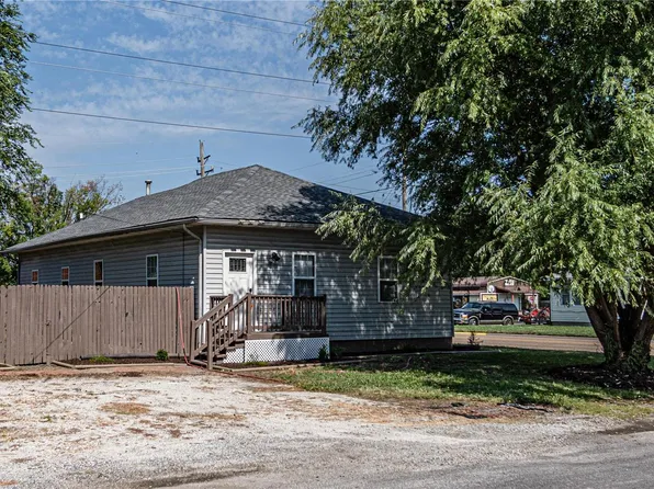 1 S Market St, Hartford, IL 62048