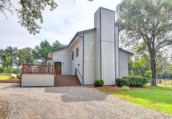 3rd image of 1570 Sunbelt Dr