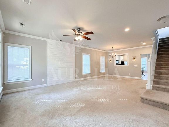 3rd image of 7754 Acc Blvd