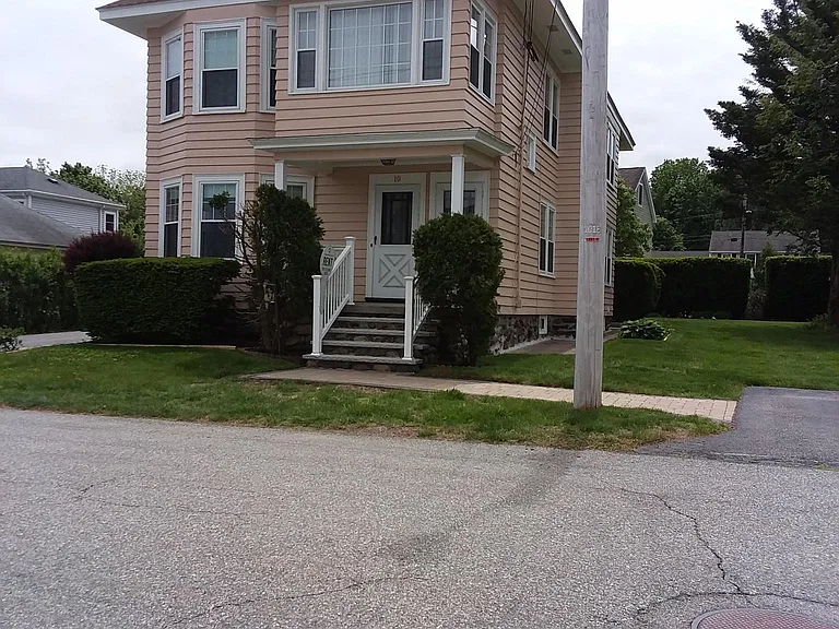 10 Beacon Hill Blvd — Photo 2