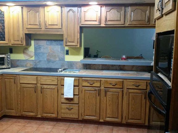 3rd image of 754 Robinhood Dr
