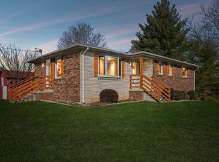 5880 Carthage Rd, Pleasant Shade, TN 37145