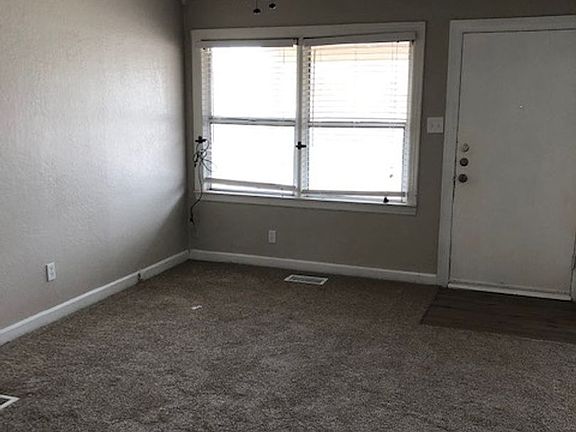 4th image of 1341 Marshall St