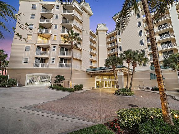 3rd image of 131 Ocean Grande Blvd APT 501