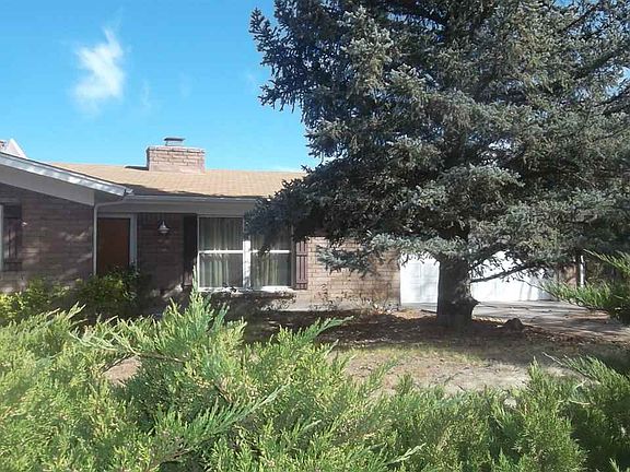 2nd image of 705 Meadow Ln