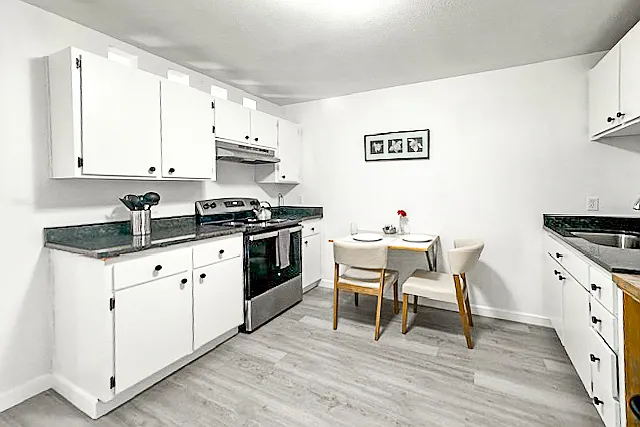 1024 SE Latah St #3 — Photo 5