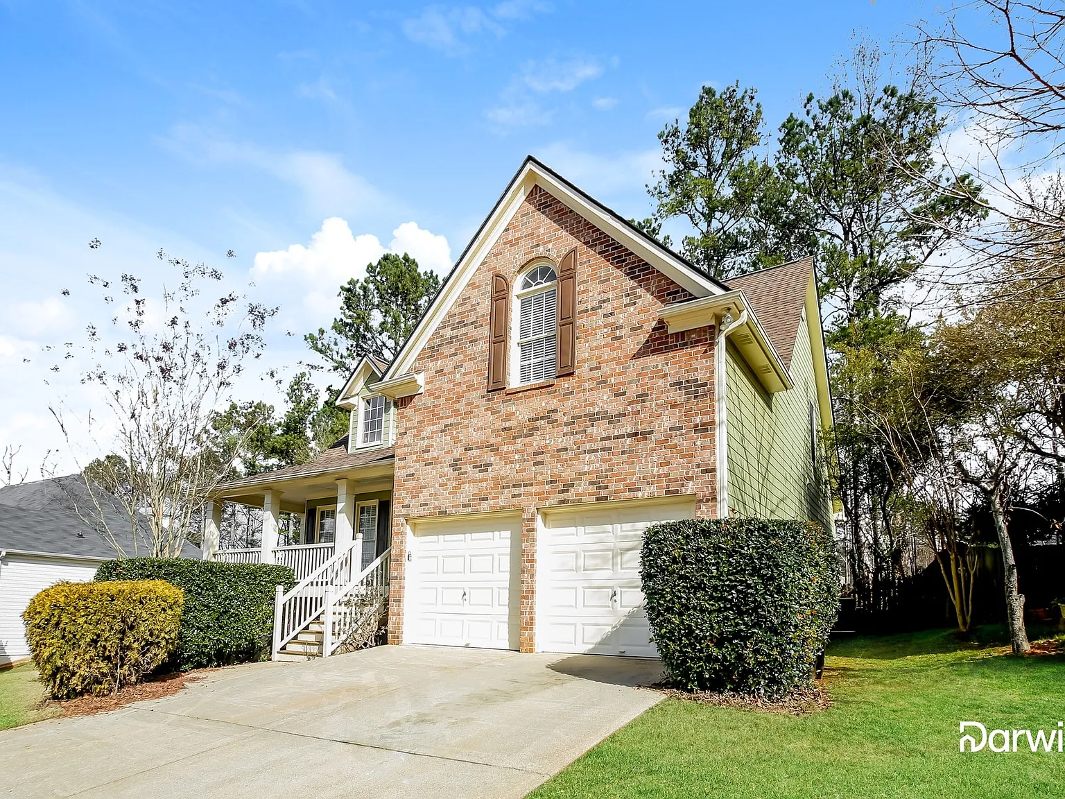 4 bed, 3.0 bath, 2110 sqft, $2,215 — Photo 2