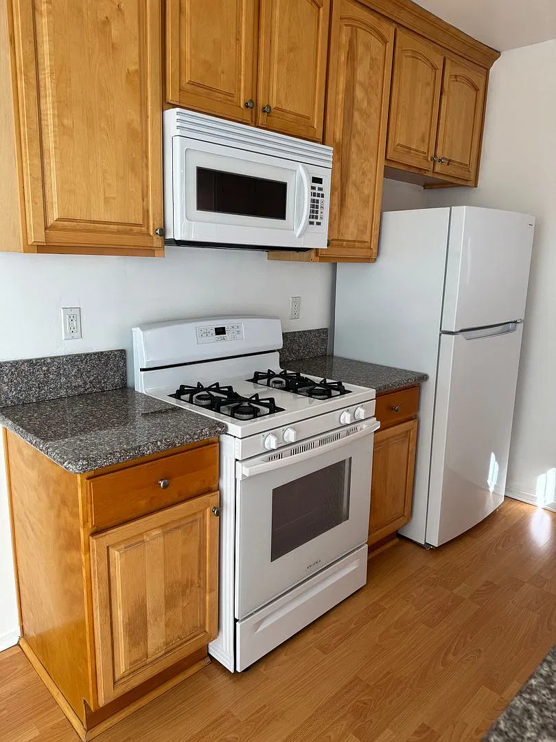 4836 Rosewood LLC — Photo 2