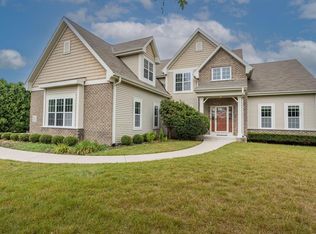 W192N5736 Spencers Pass, Menomonee Falls, WI 53051