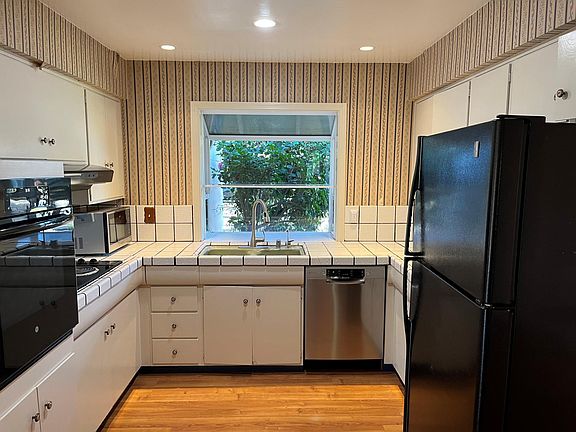 4th image of 1512 Vallejo Dr
