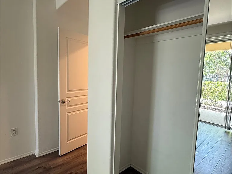 2250 Watermarke Pl — Photo 18
