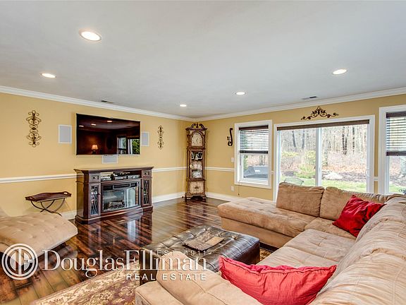 4th image of 154 Hampton Vista Dr