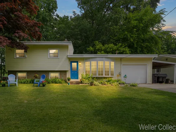 2241 Greenview Dr SW, Wyoming, MI 49519