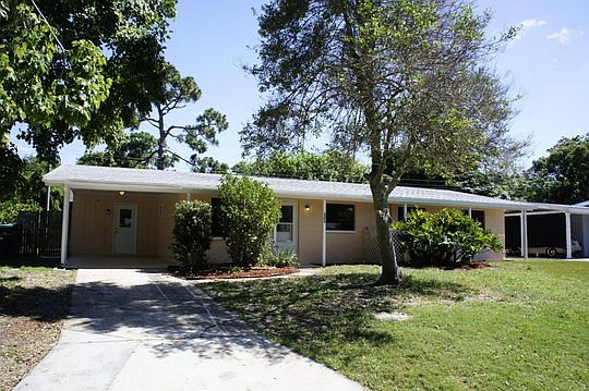 3rd image of 2392 Lorna Dr