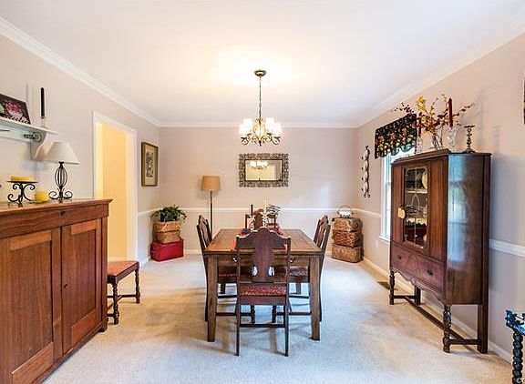 2nd image of 9605 Della Dr