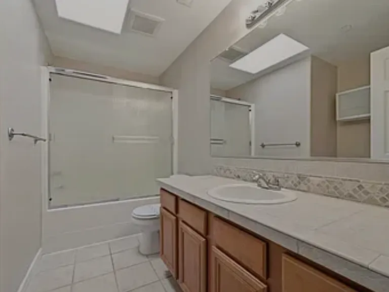 620 SW Trout Ct — Photo 14