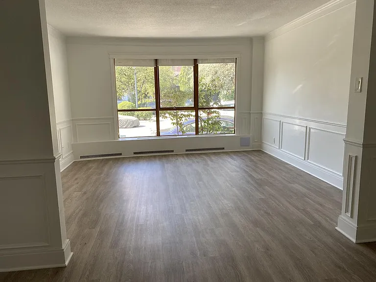 2190 Bellevue Ave — Photo 10