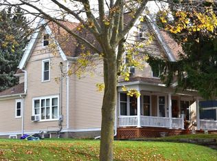 1536 12th Ave, Grafton, WI 53024