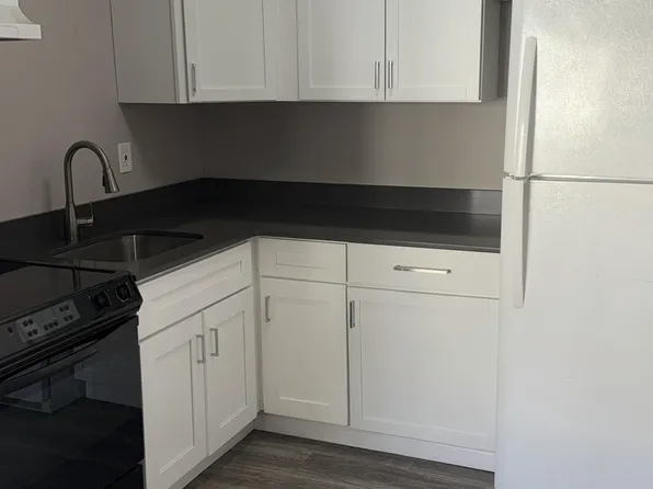 3 Bostwick Pl, New Milford, CT 06776