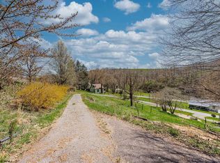45 Robinson Run Rd, Maidsville, WV 26541