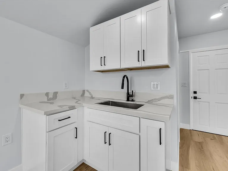116 N Cornell Ave — Photo 8