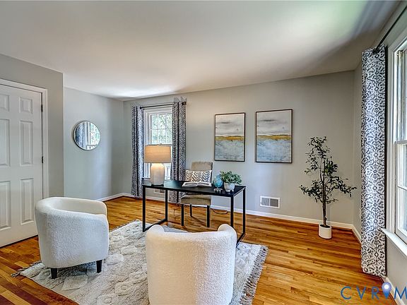 4th image of 2608 Roaringbrook Dr