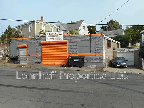 853 Essex St Photo 1