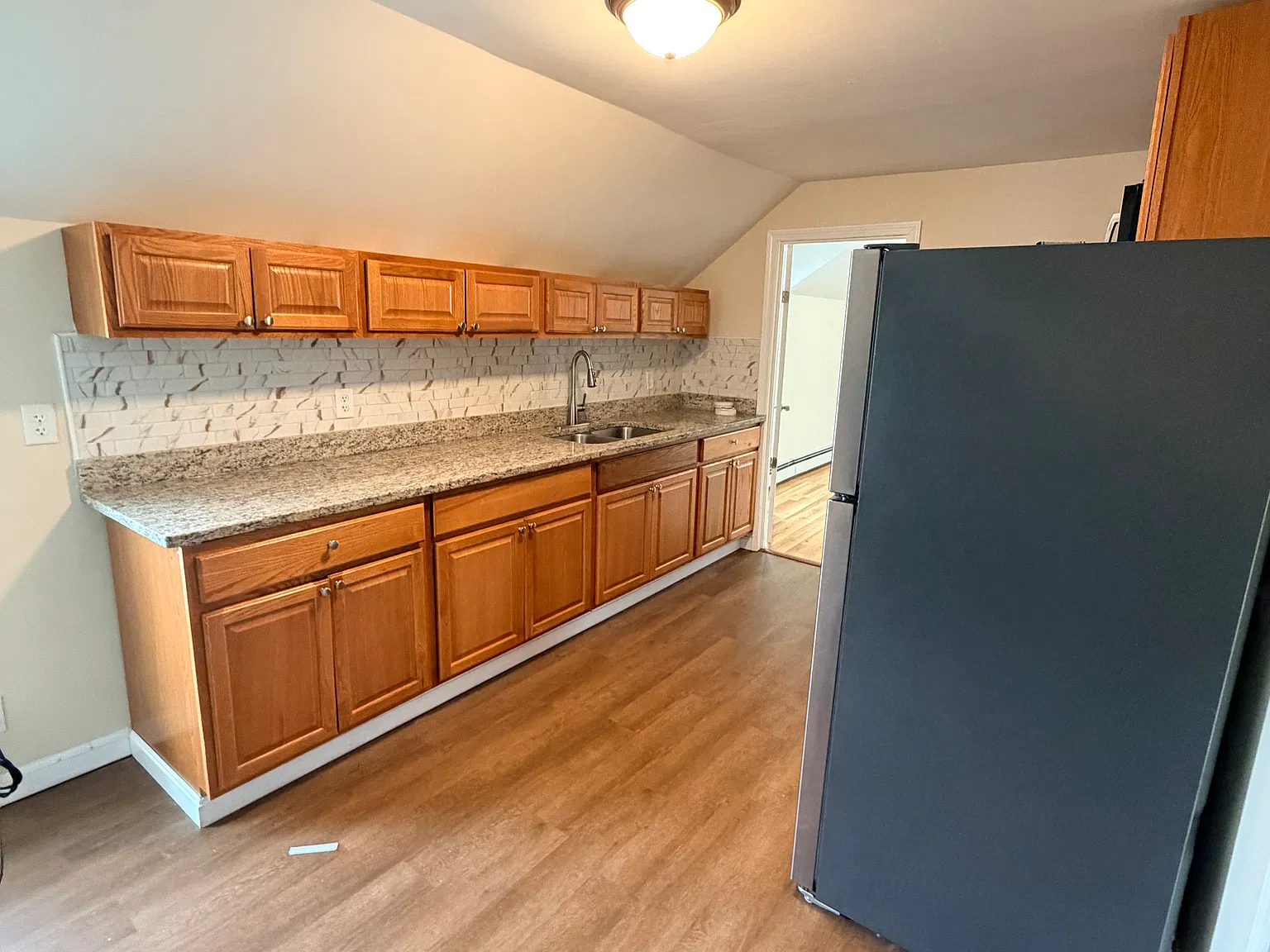 2 bed, 1000 sqft, $1,800 — Photo 2