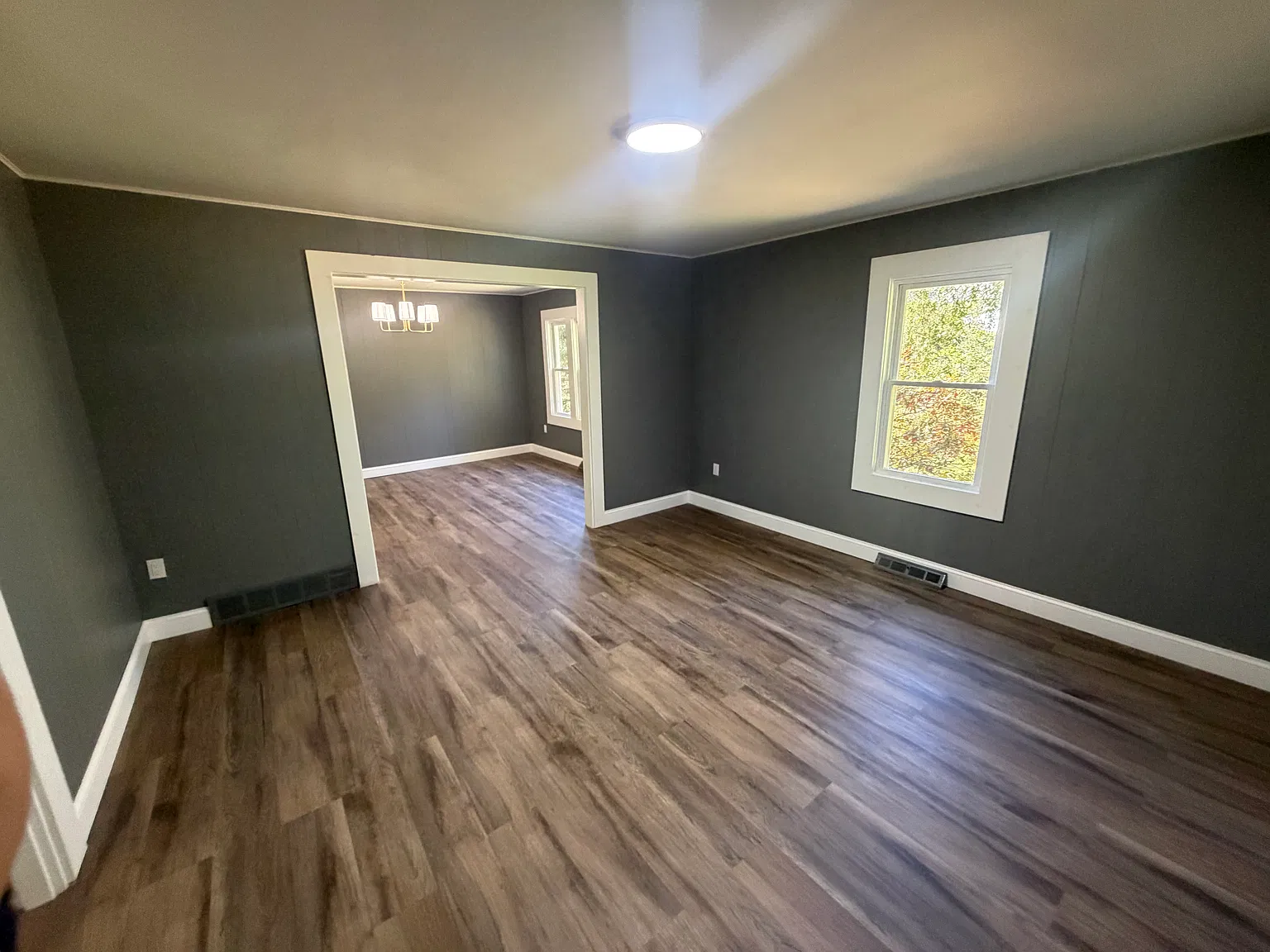 2 bed, 1050 sqft, $2,350 — Photo 4