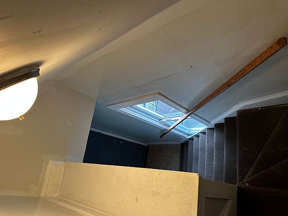 4th image of 10445 S Ewing Ave