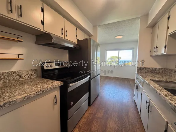 260 Lighthouse Ave, Pacific Grove, CA