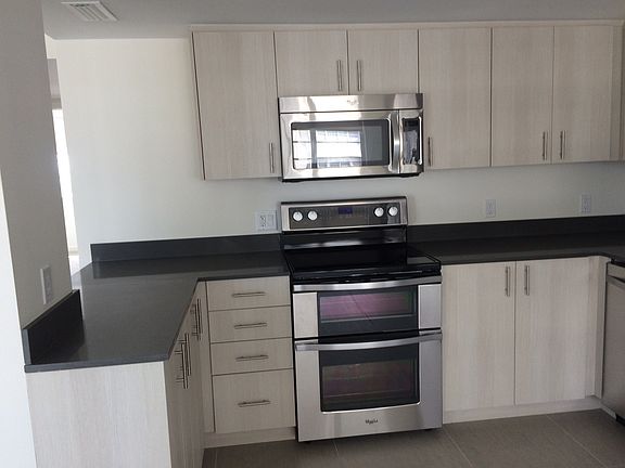2nd image of 910 West Ave APT 1038
