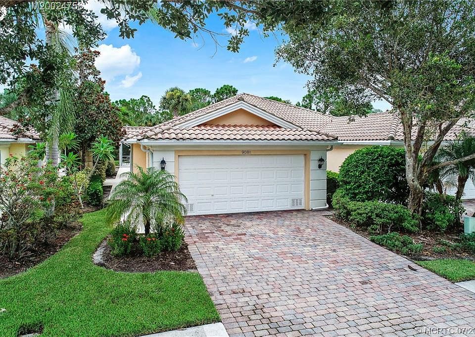 1st image of 9081 SE Retreat Dr