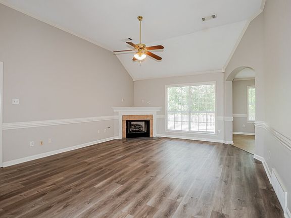 5th image of 661 Shelley Renee Ln