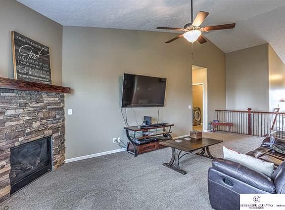 3rd image of 21426 Hampton Dr