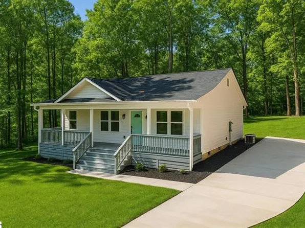 425 Tiger Ln, Westminster, SC 29693