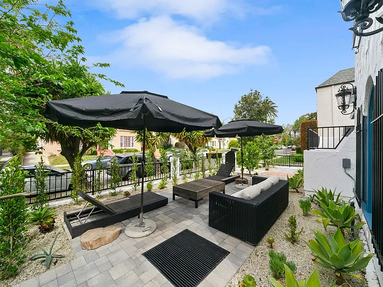 460 N Sierra Bonita Ave #460 — Photo 8