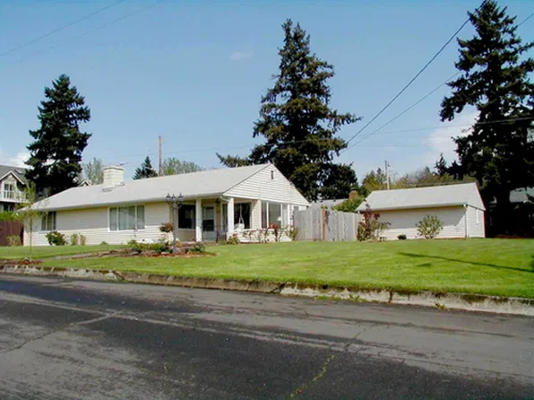 1421 Grand Pl, Vancouver, WA 98661