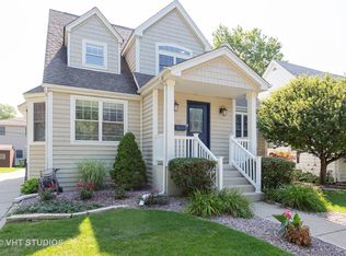 9323 Raymond Ave, Oak Lawn, IL 60453