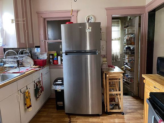 4th image of 7747 Sherwood St