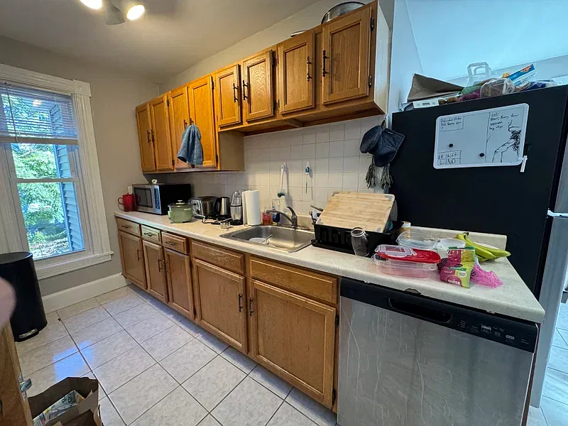 4 bed, 1700 sqft, $2,700 — Photo 1