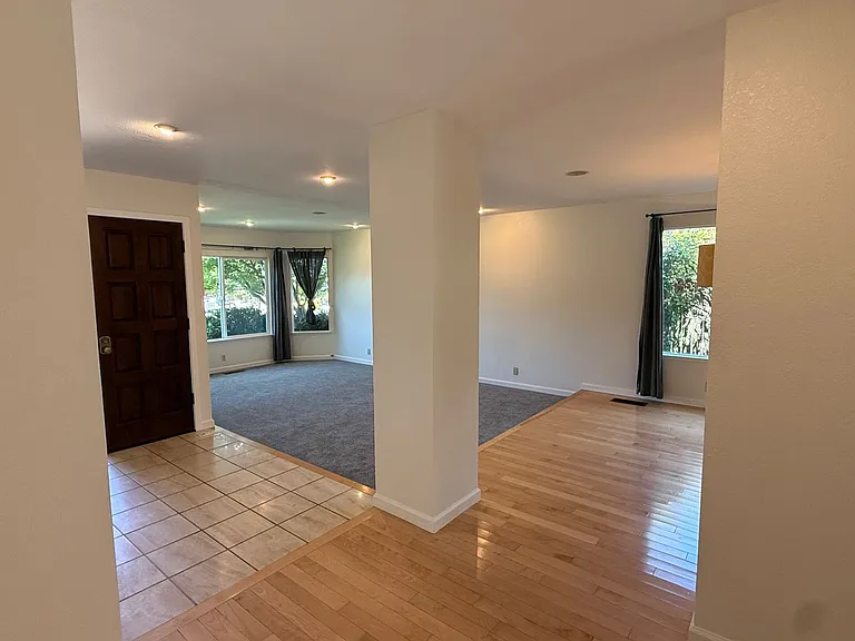 6252 Ridgemont Dr — Photo 3