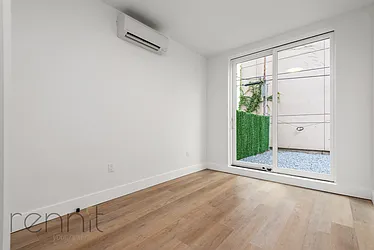 Rented by Rennit Inc.