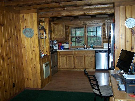 4th image of 1270 E Evans Cres