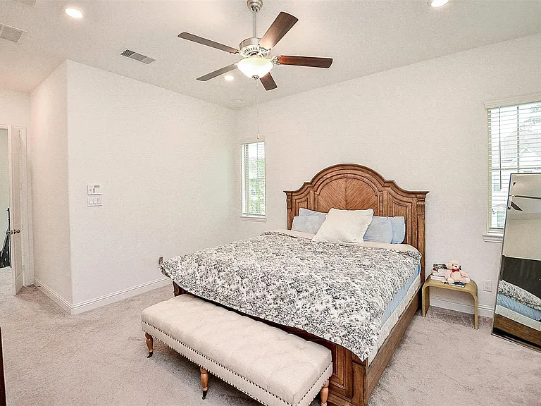 11021 Mikula Dr — Photo 25