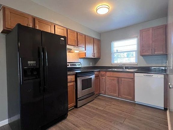 4th image of 1514 Clearlake Rd APT 36