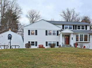 2426 Hawthorne Dr, Yorktown Heights, NY 10598