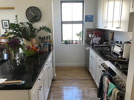 Rented by Tompkins Square Realty | media 18