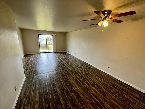 5th image of 207 Eldon Ave #17